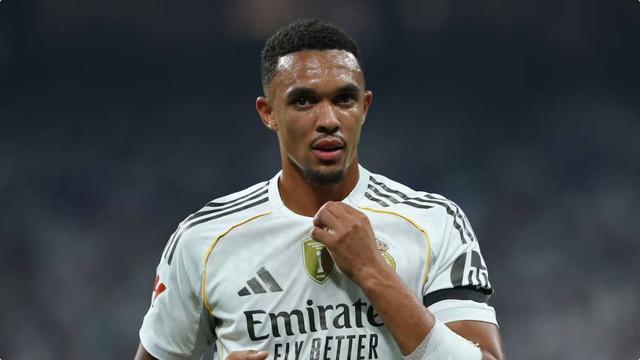 西媒称阿韦洛亚劝阿诺德夏窗离队，邮报：这一报道毫无根据