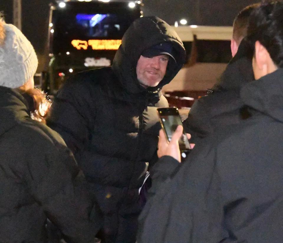 世界杯2026世界杯官方网站-鲁尼和妻子现身老特拉福德，观看凯完成英格兰青年足总杯首秀